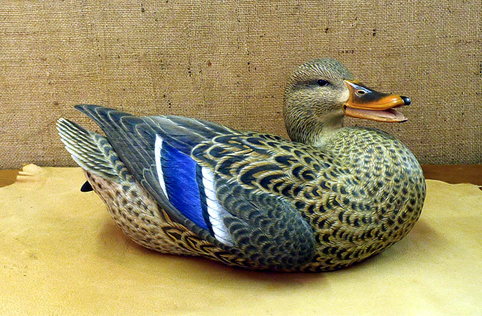 Hen Mallard - carving by Ben Heinemann