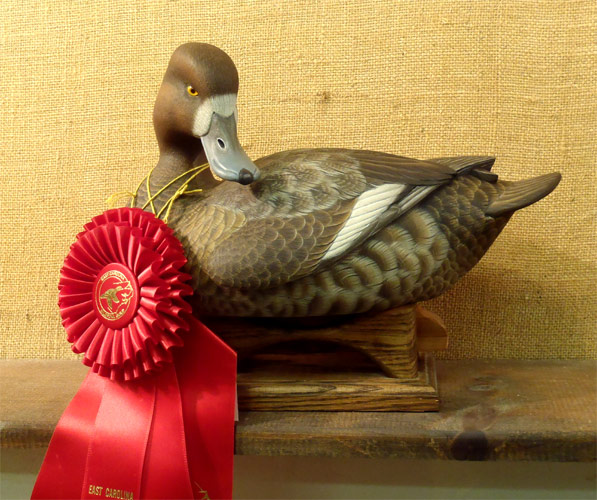 Hen Sculp - carving by Ben Heinemann